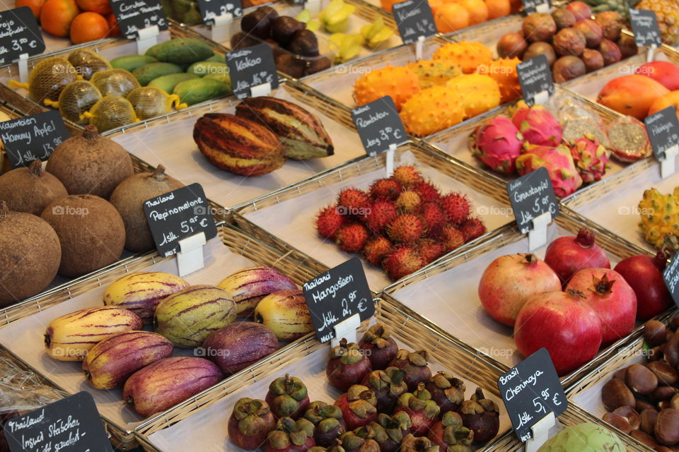 Fruit market 