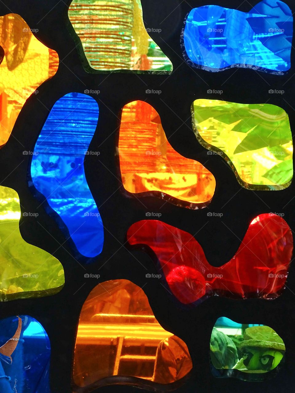 Life with colors is much better.