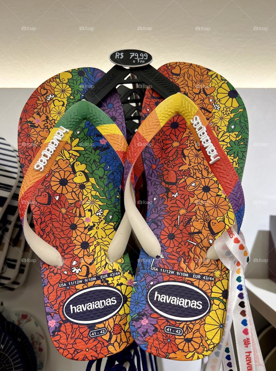 Havaianas flip flop pride objects 
