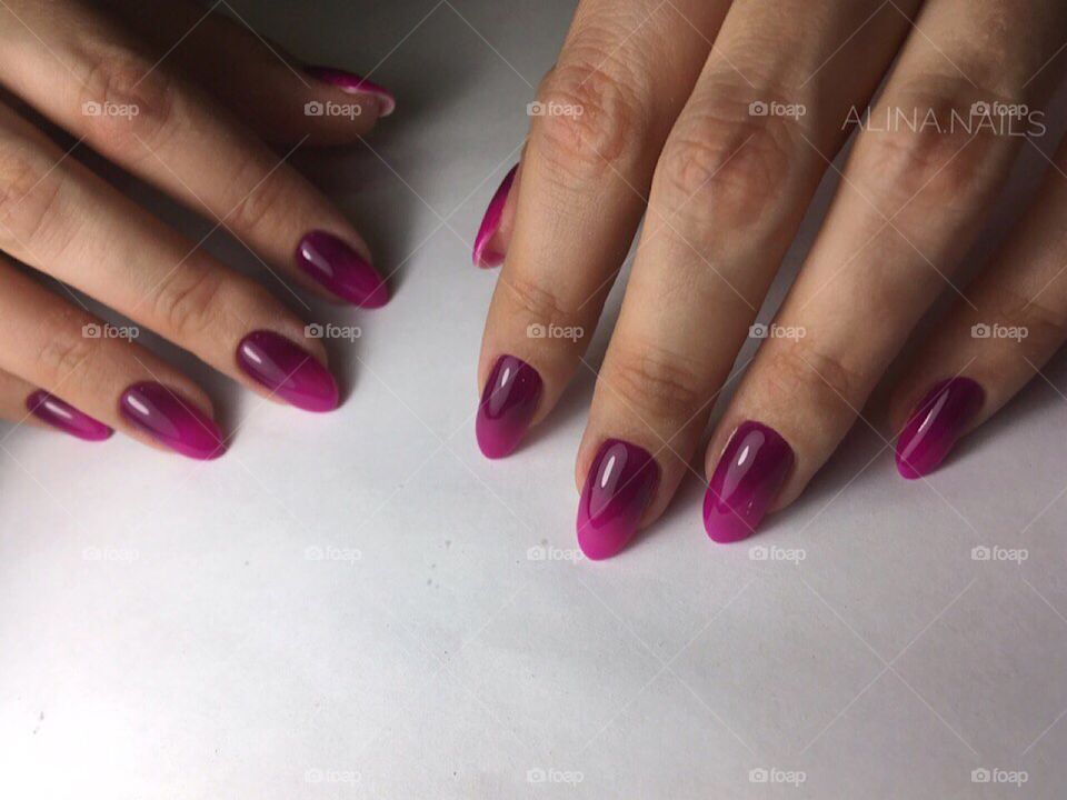 Beautiful nails pink and violet 