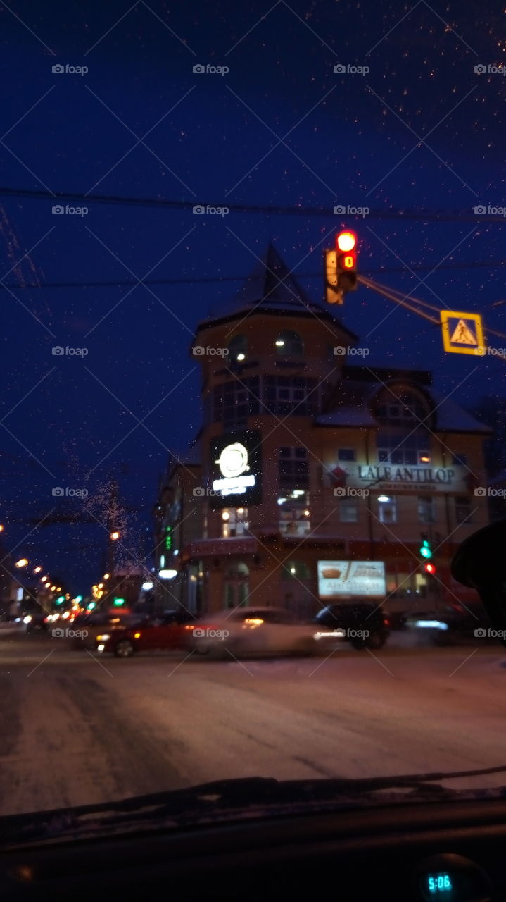 город.улицы.огни.ночь.вечер.замок.