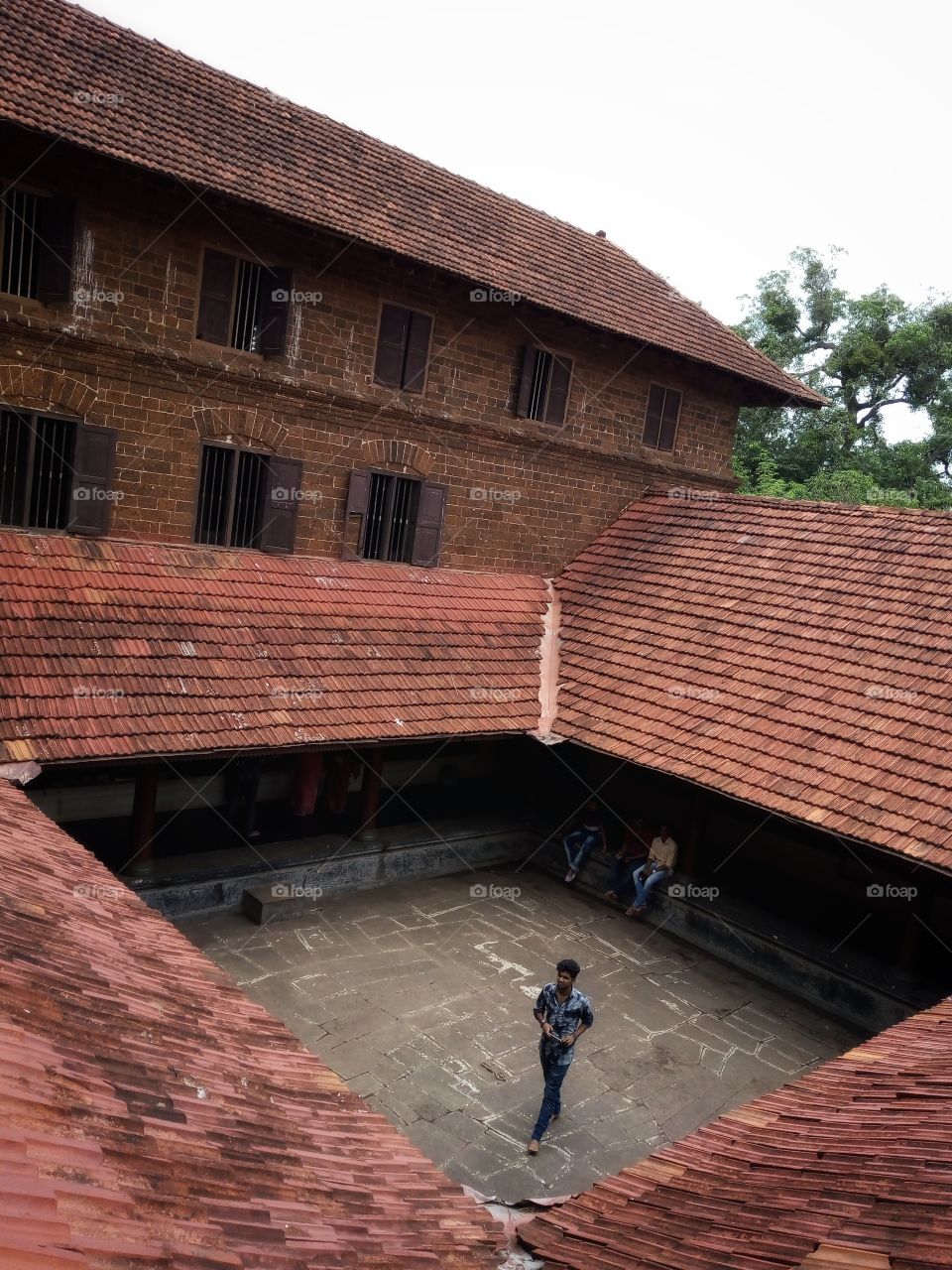 inner courtyard(Nadumuttam)
