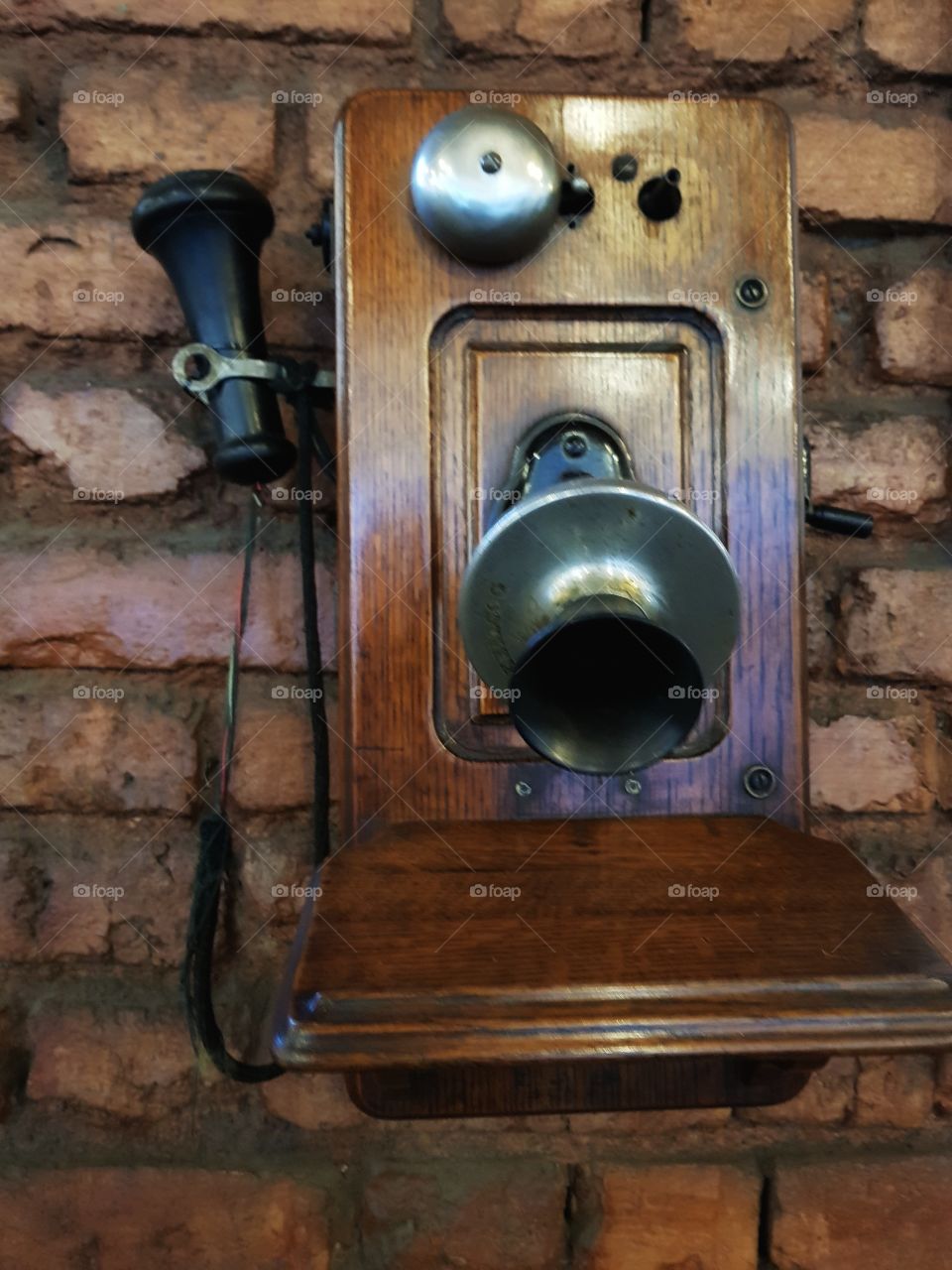 Antiquo Telephone