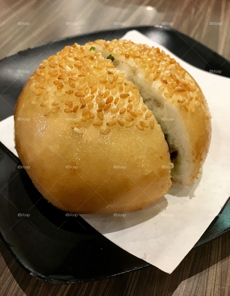 Fried bun with chives 
