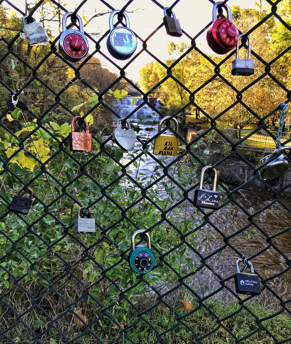 Locks and fence