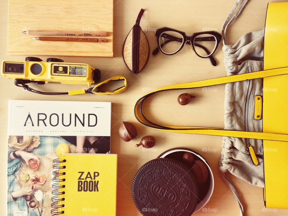 Awesome fashion flat lays : My hobbies with yellow items.