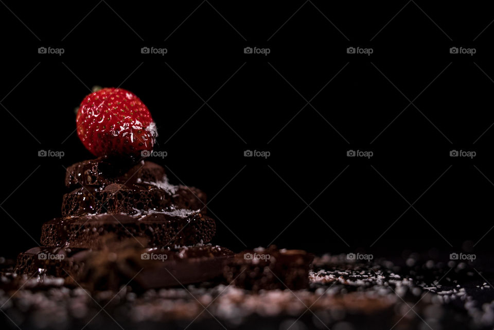 Chocolate pyramid with strawberry 