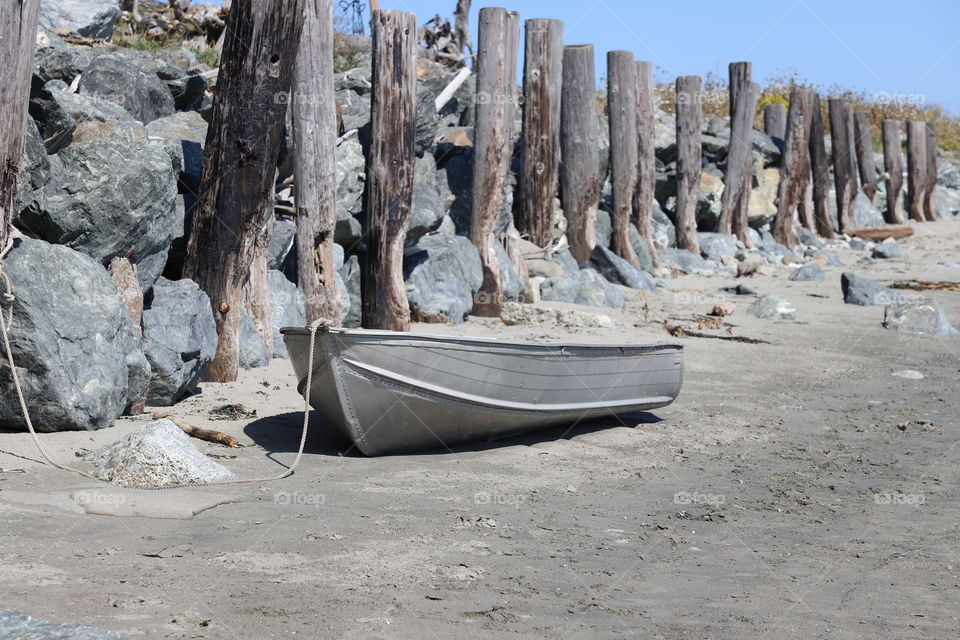 Boat on the sand 