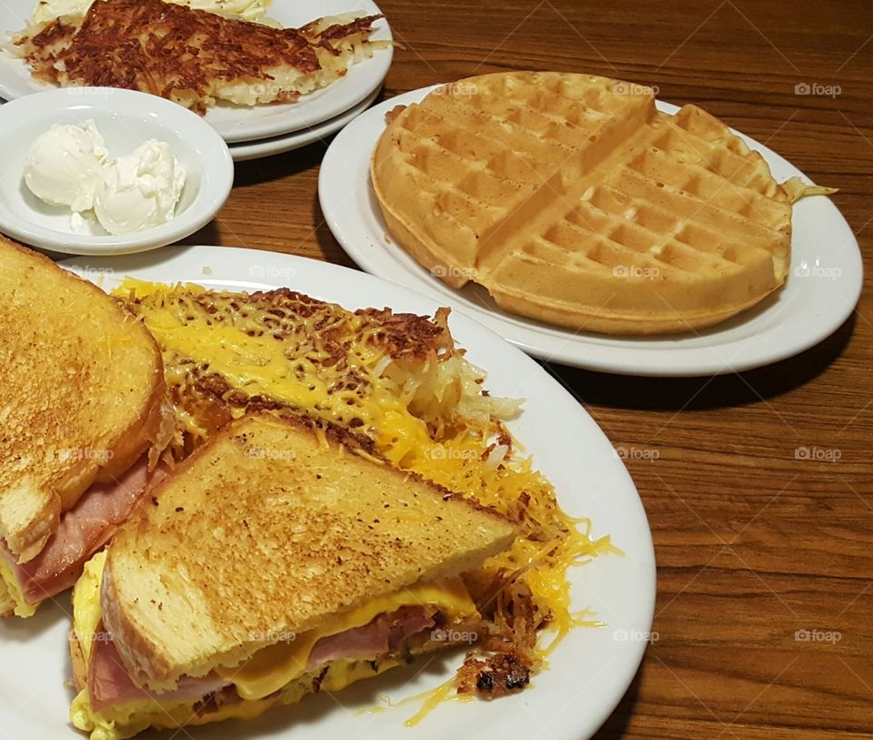 Delicious Dennys, Yum