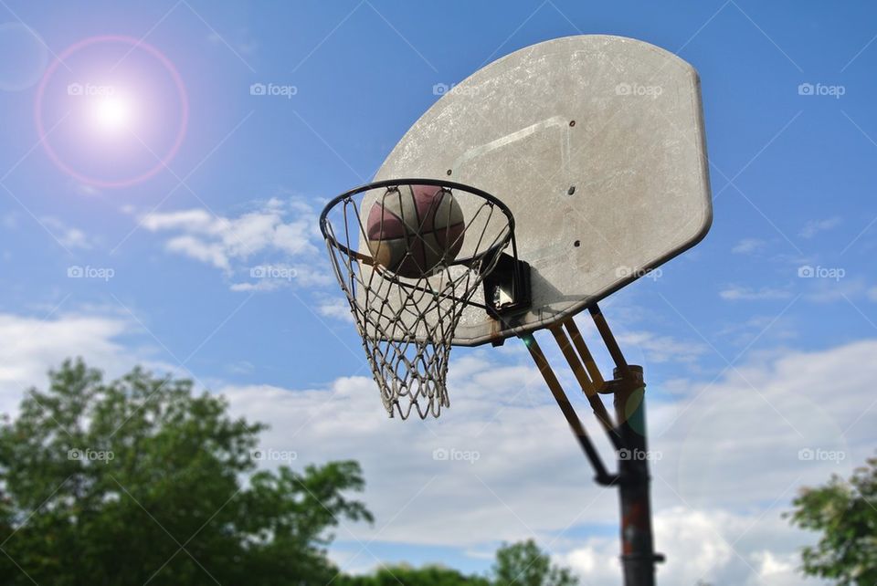 Basketball in net 