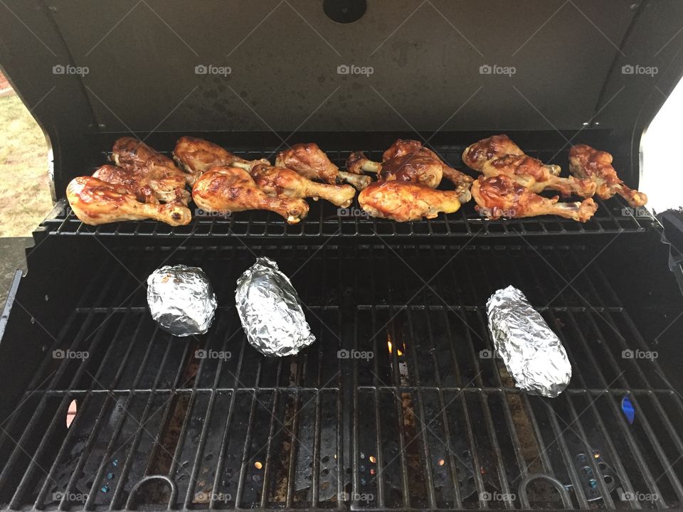 Barbecue chicken legs 