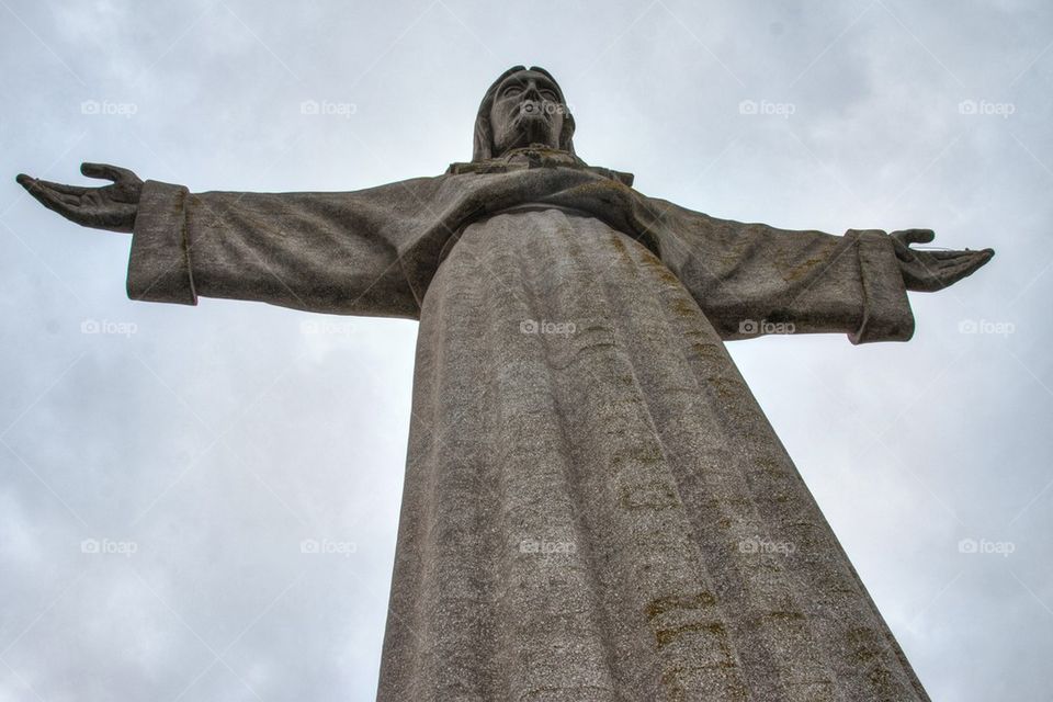 Cristo rei statue 