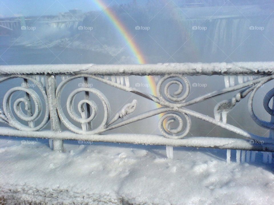 Niagara Frozen Rainbow