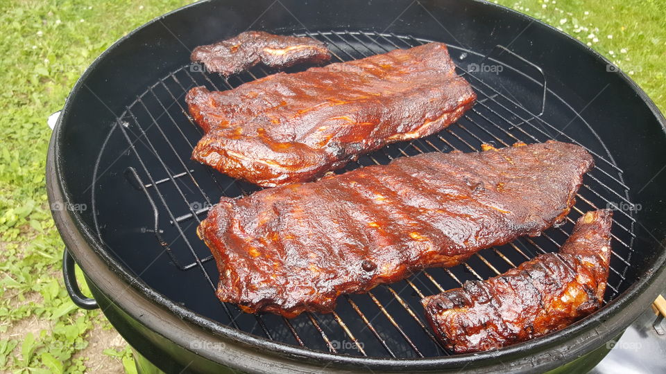 Ribs on the bbq