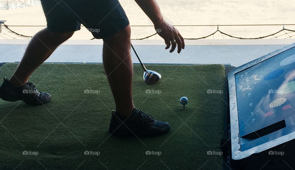 Setting up the golf ball