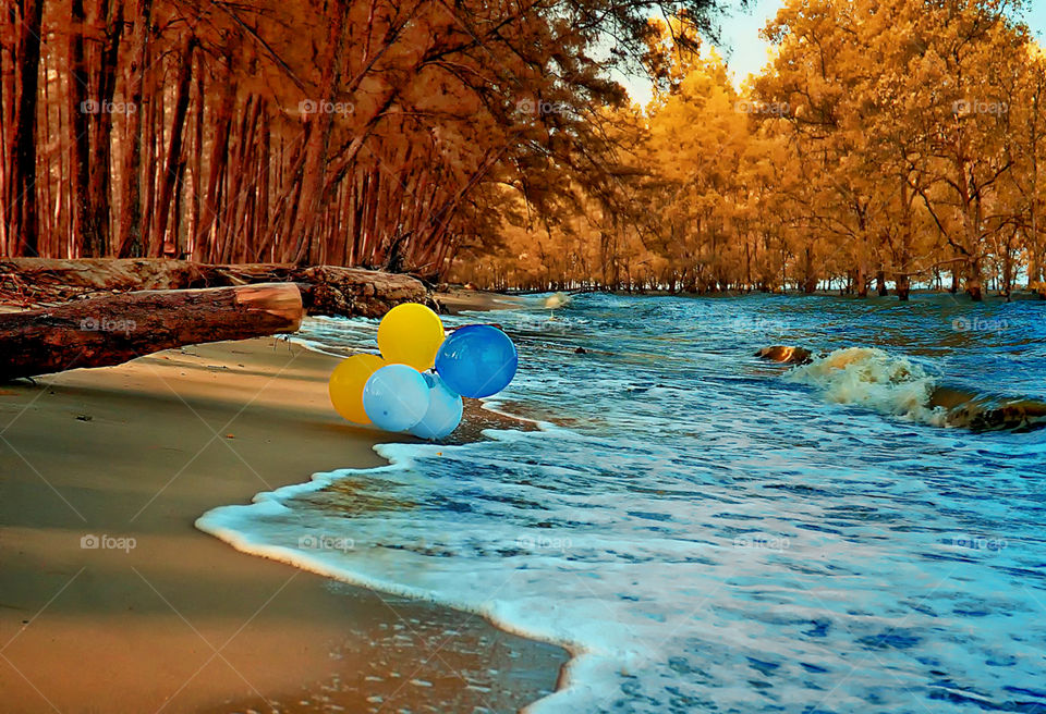 balloons at tanjung beach