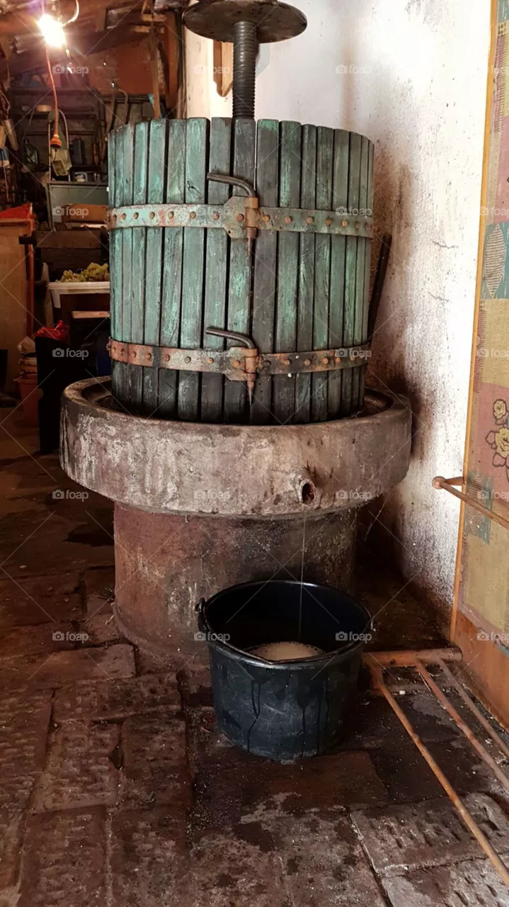 make wine