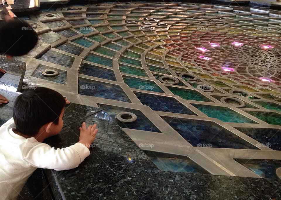 Waiting for the fountain at Burj al Arab Dubai.