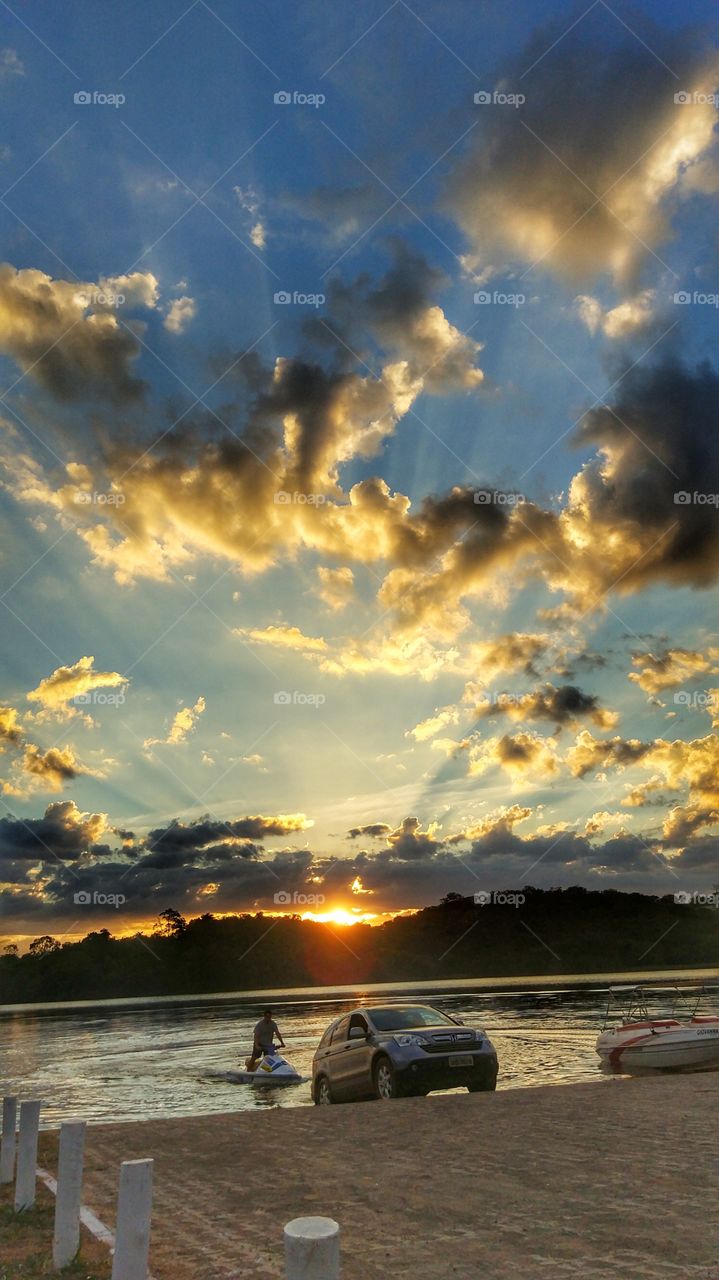 Pôr do sol Rio Corumbá Goiás Brazil