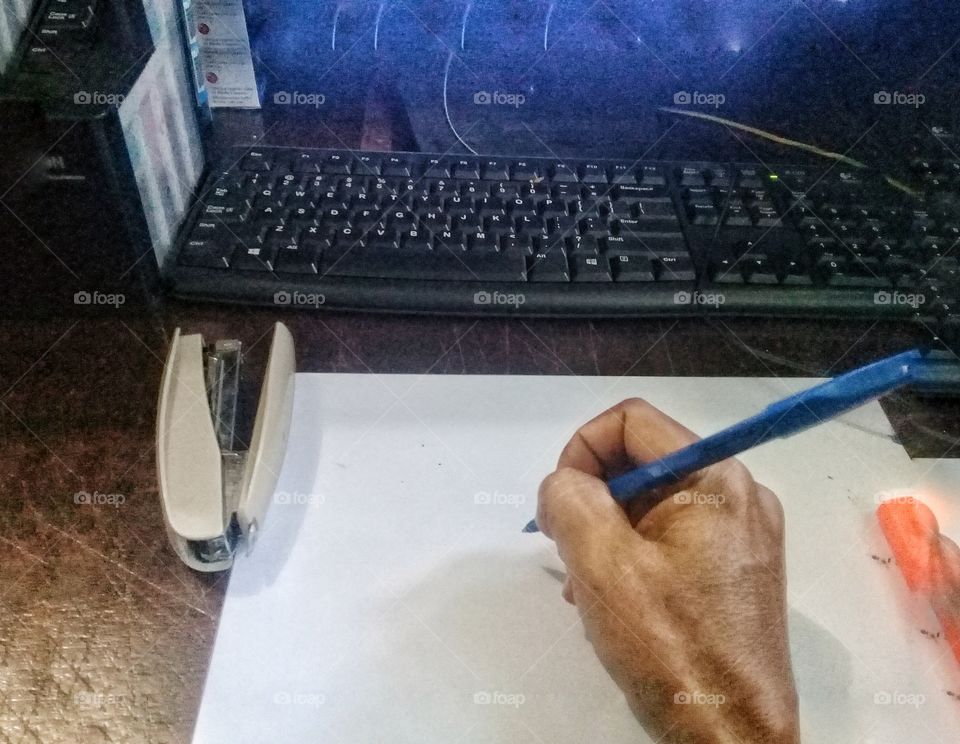 work at the office is always identical to this equipment :computers,paper,pens,printers,stepless