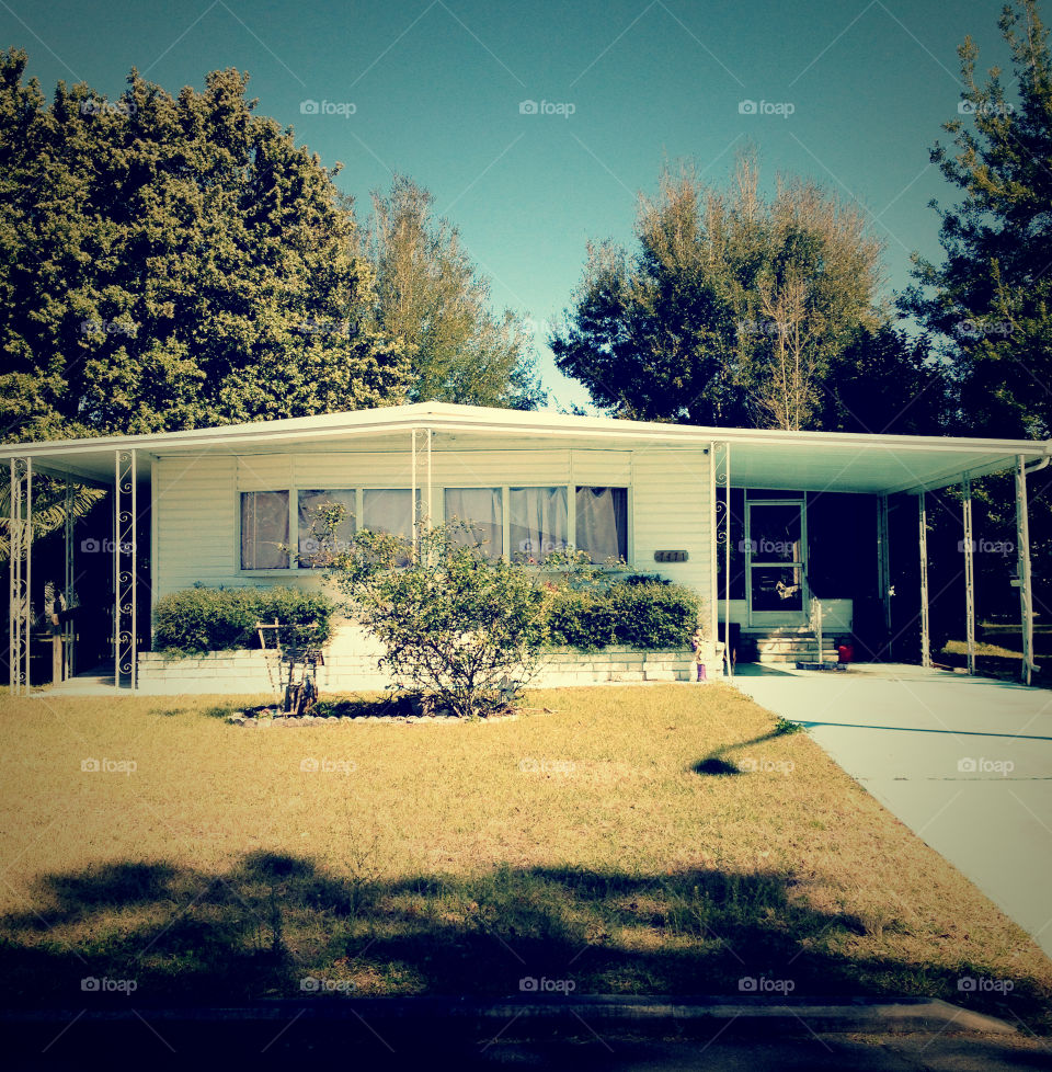 A Retro Florida Mobile Manufactured Home In A Gated Community 