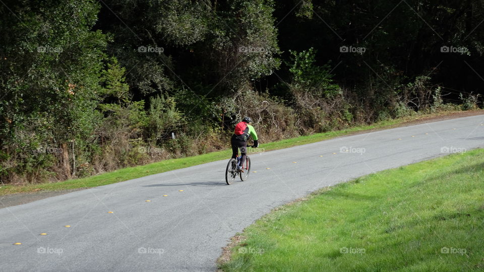 Commuting on a bicycle is good for the environment and health.