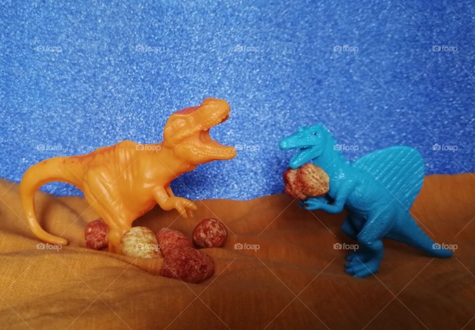 Blue, orange, dinosaurs