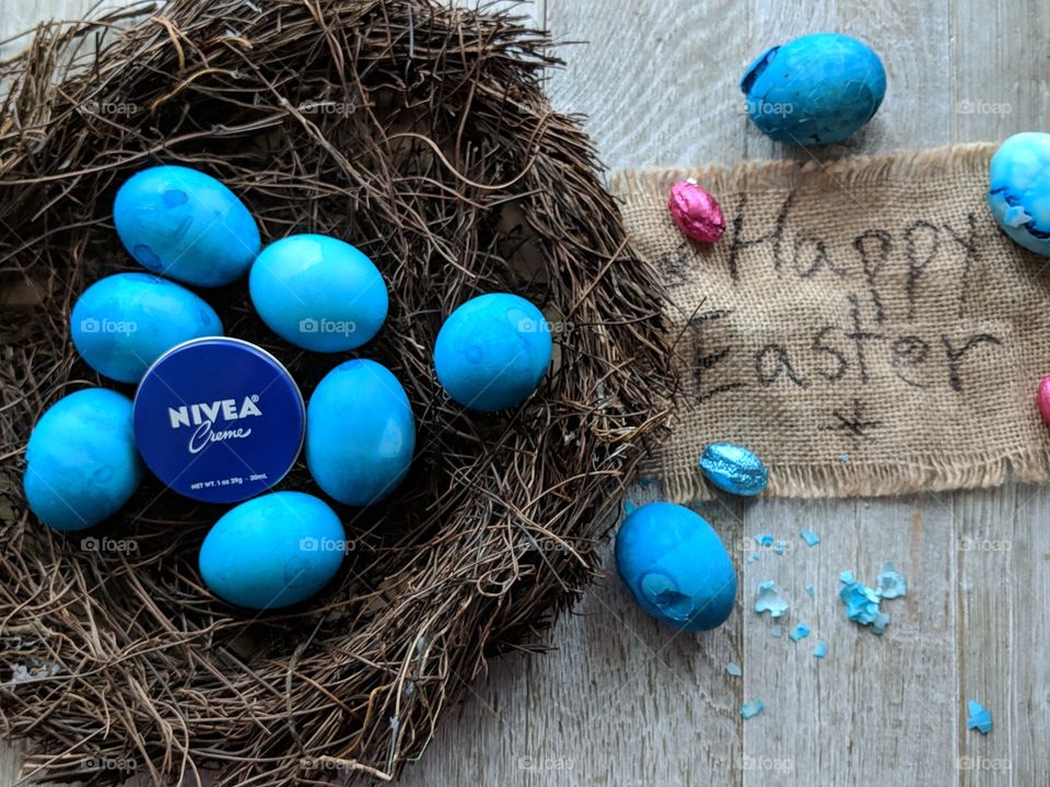 Share Easter with Nivea