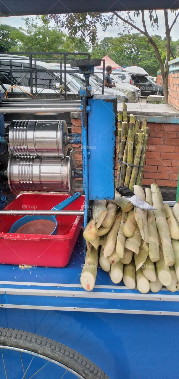 sugar cane making tools

￼