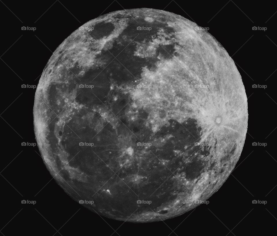 Una gran foto de la luna llena