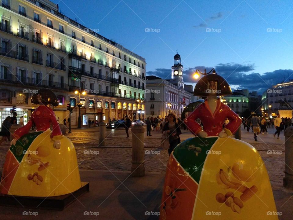 Meninas en Puerta del Sol de Madrid