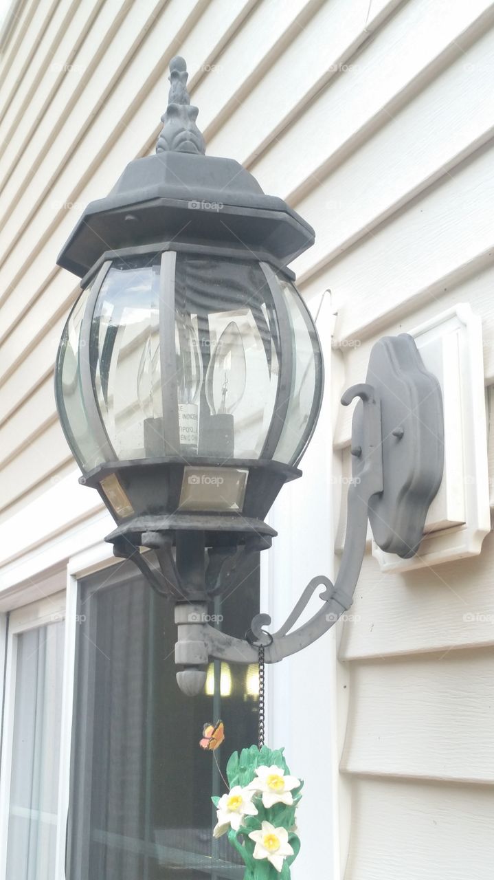 backyard light. backyard pole light