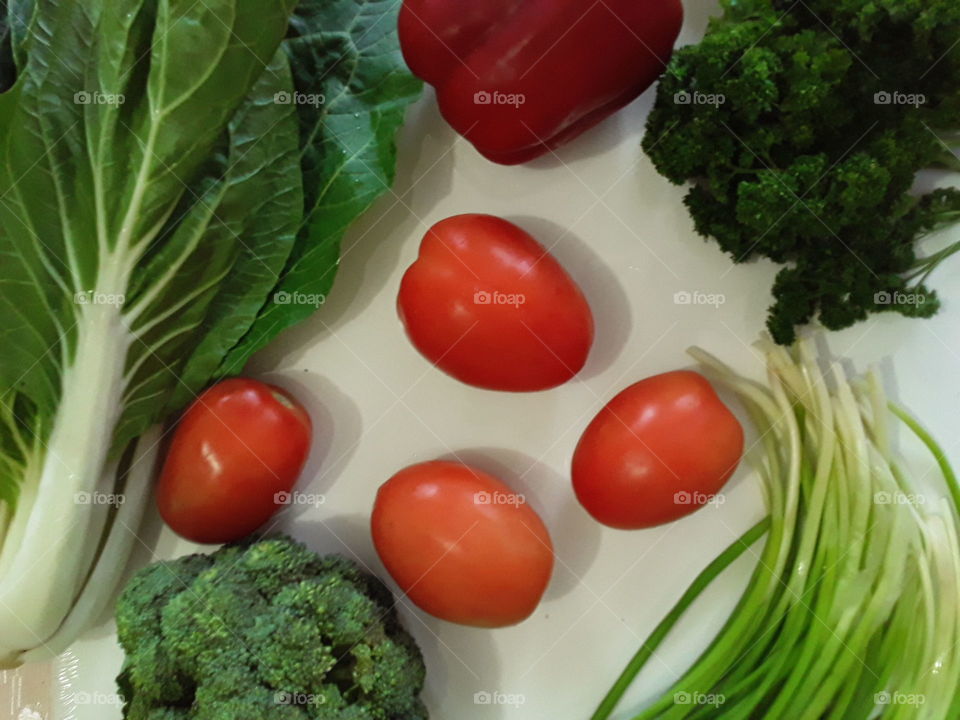 vegetables of red green color