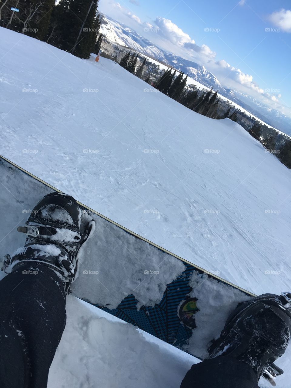 Snowboarding at powder mountain 