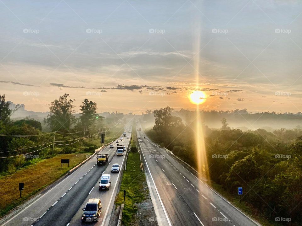 🌄🇺🇸 An extremely beautiful dawn in Jundiaí, interior of Brazil. Cheer the nature! / 🇧🇷 Um amanhecer extremamente bonito em Jundiaí, interior do Brasil. Viva a natureza! 
