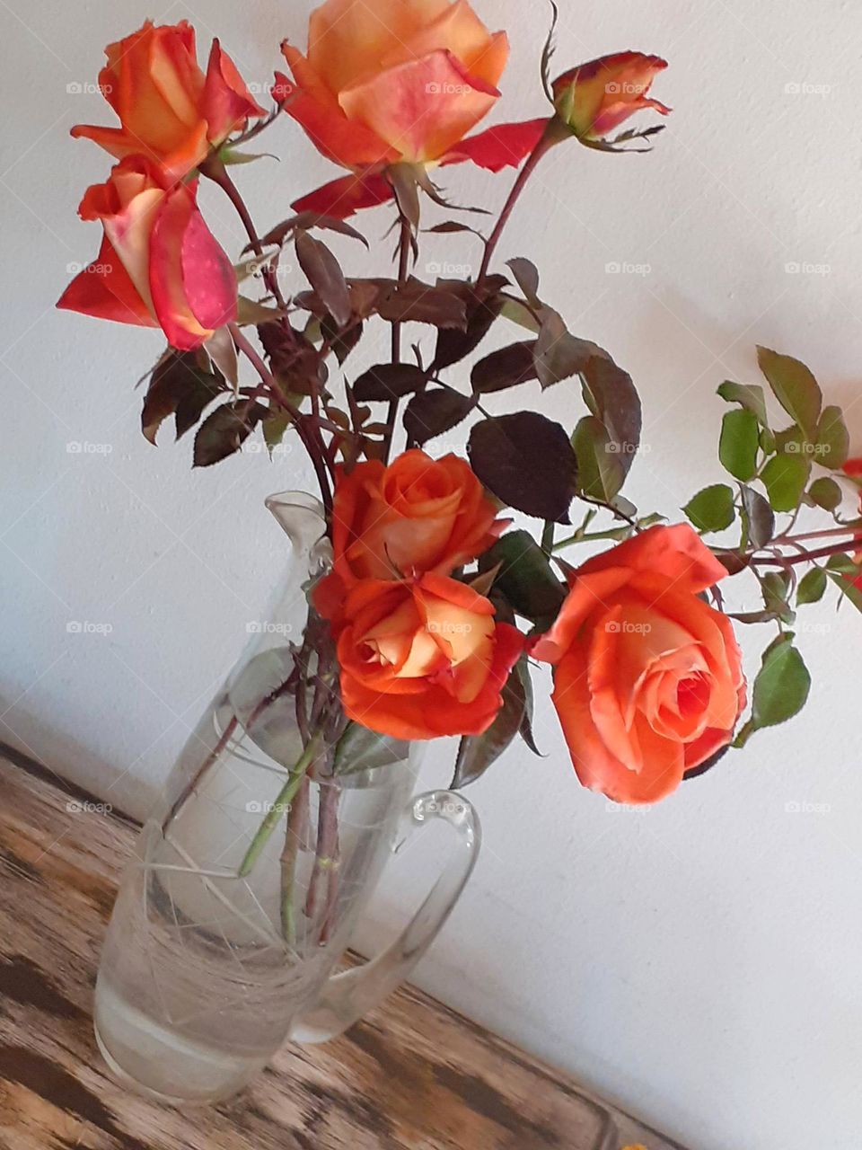 rosas en florero