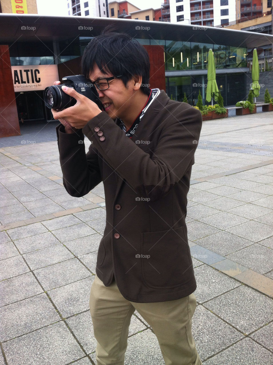 man camera outside action by xamiezzz