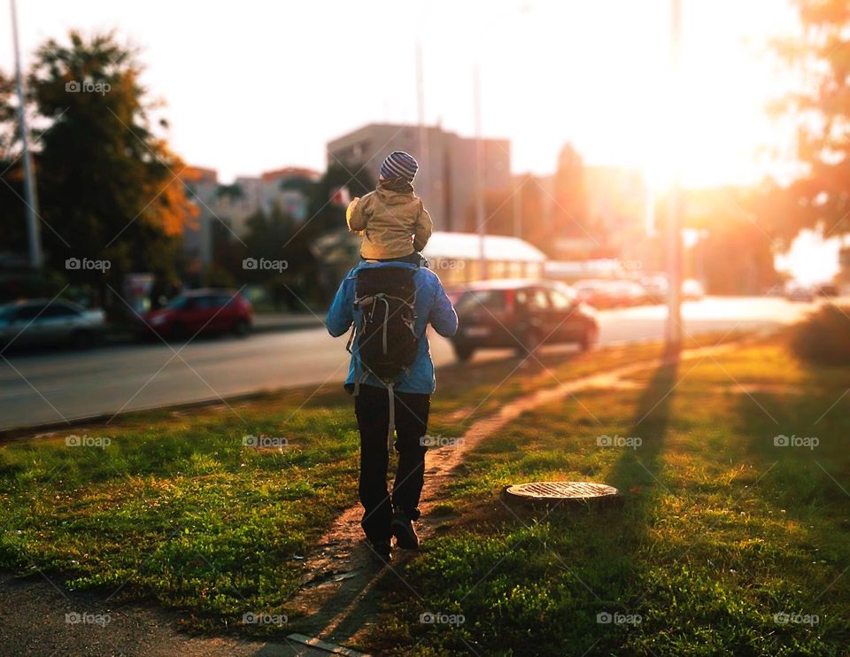 Autumn hiking through the city 