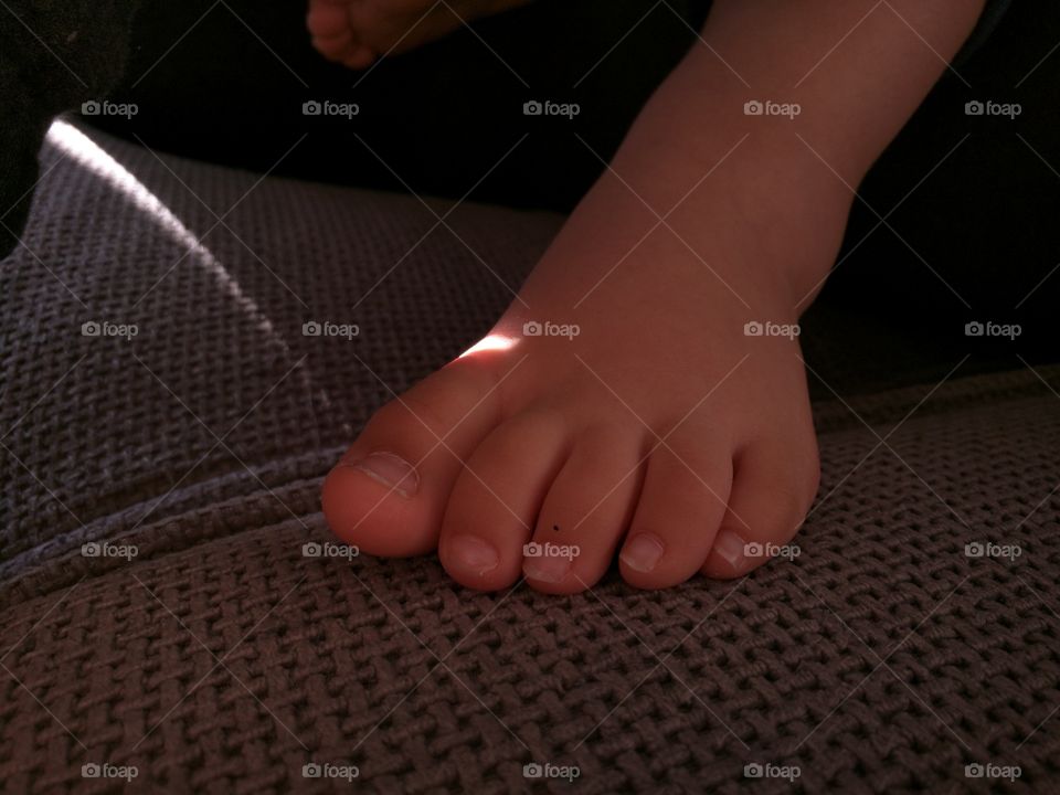 child' foot