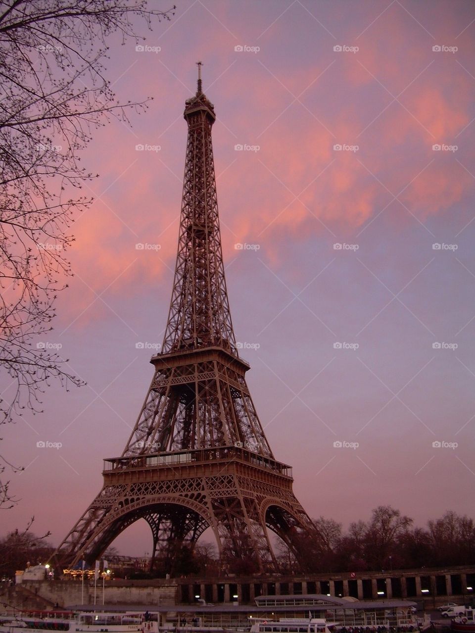 Eiffel Tower sunset 