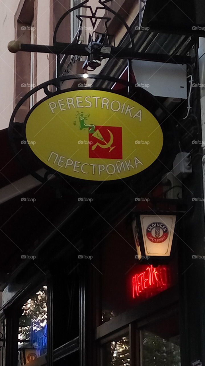 Perestroika bar
