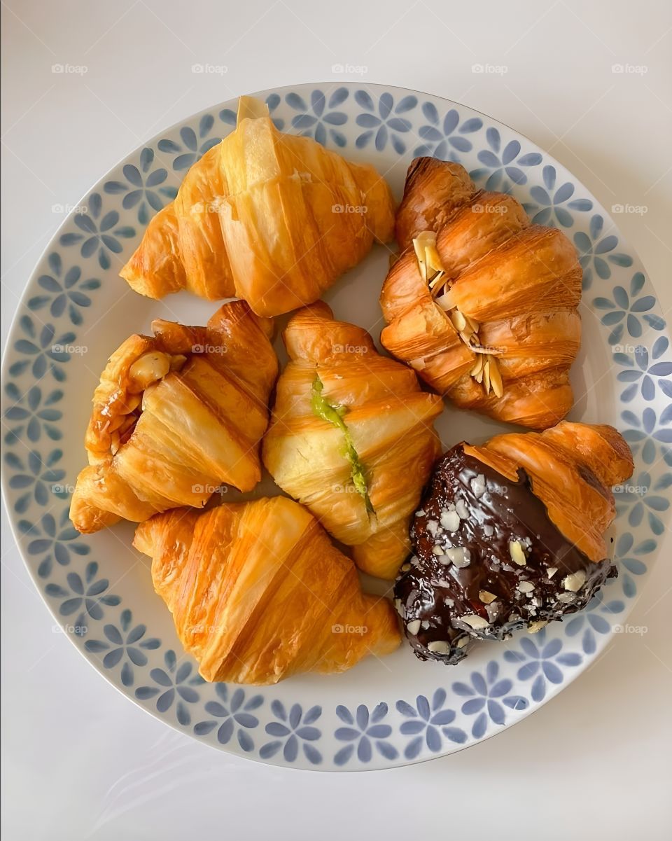 set of croissant chocolate nut green tea