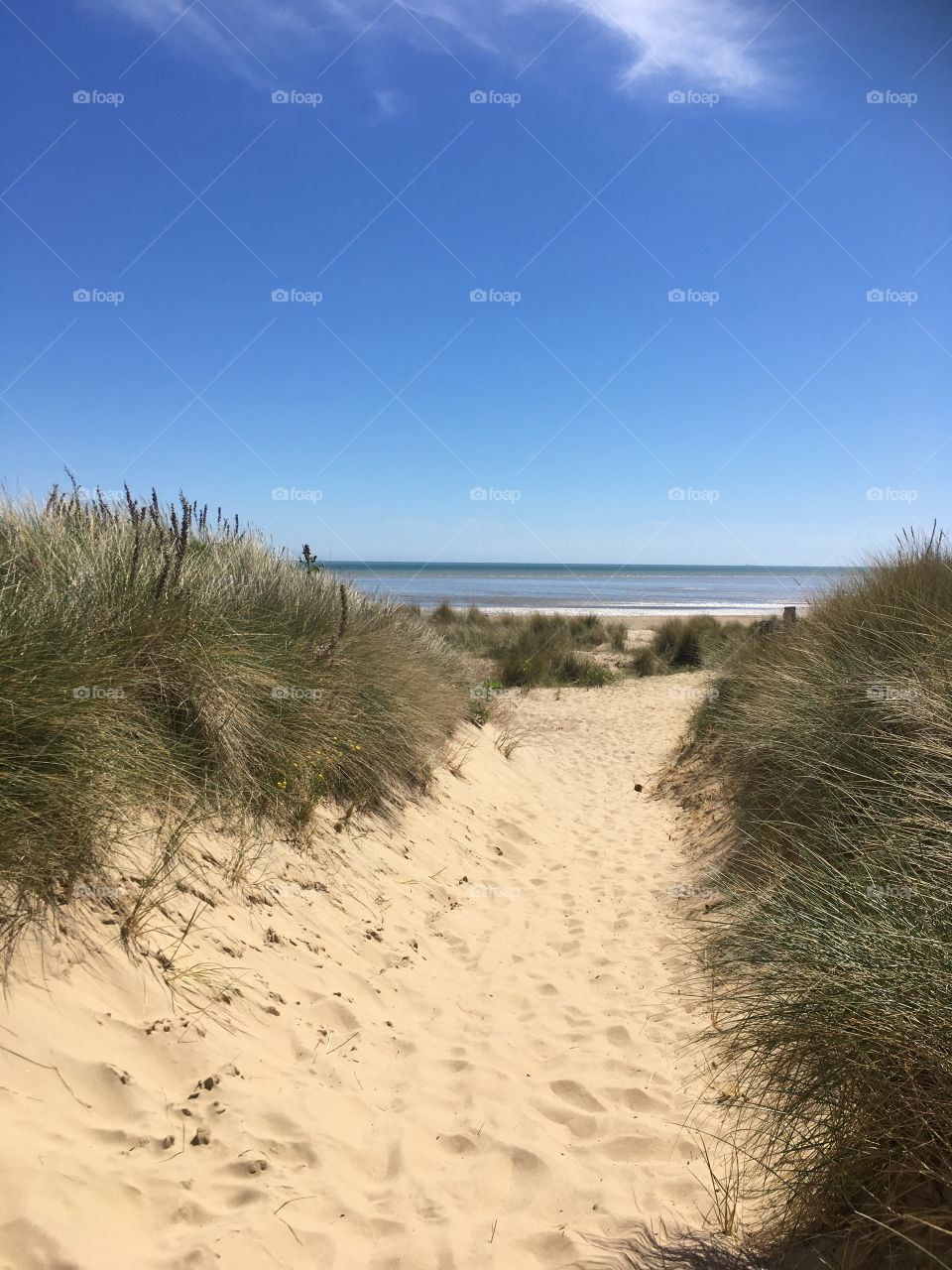 Who can resist a sandy path like this...?