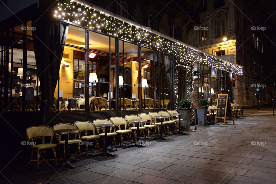 coffee shop in paris at christmas