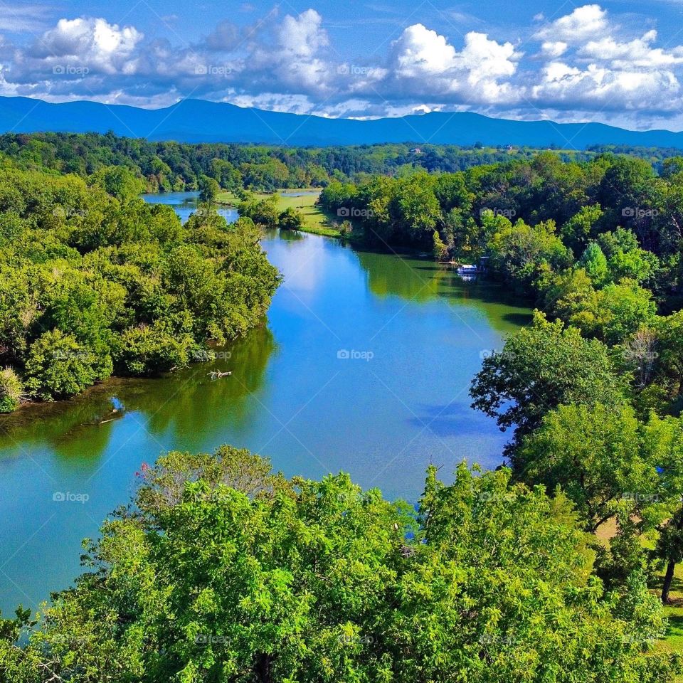 The Shenandoah River winding it’s way through the blue ridge mountains in Luray Virginia 