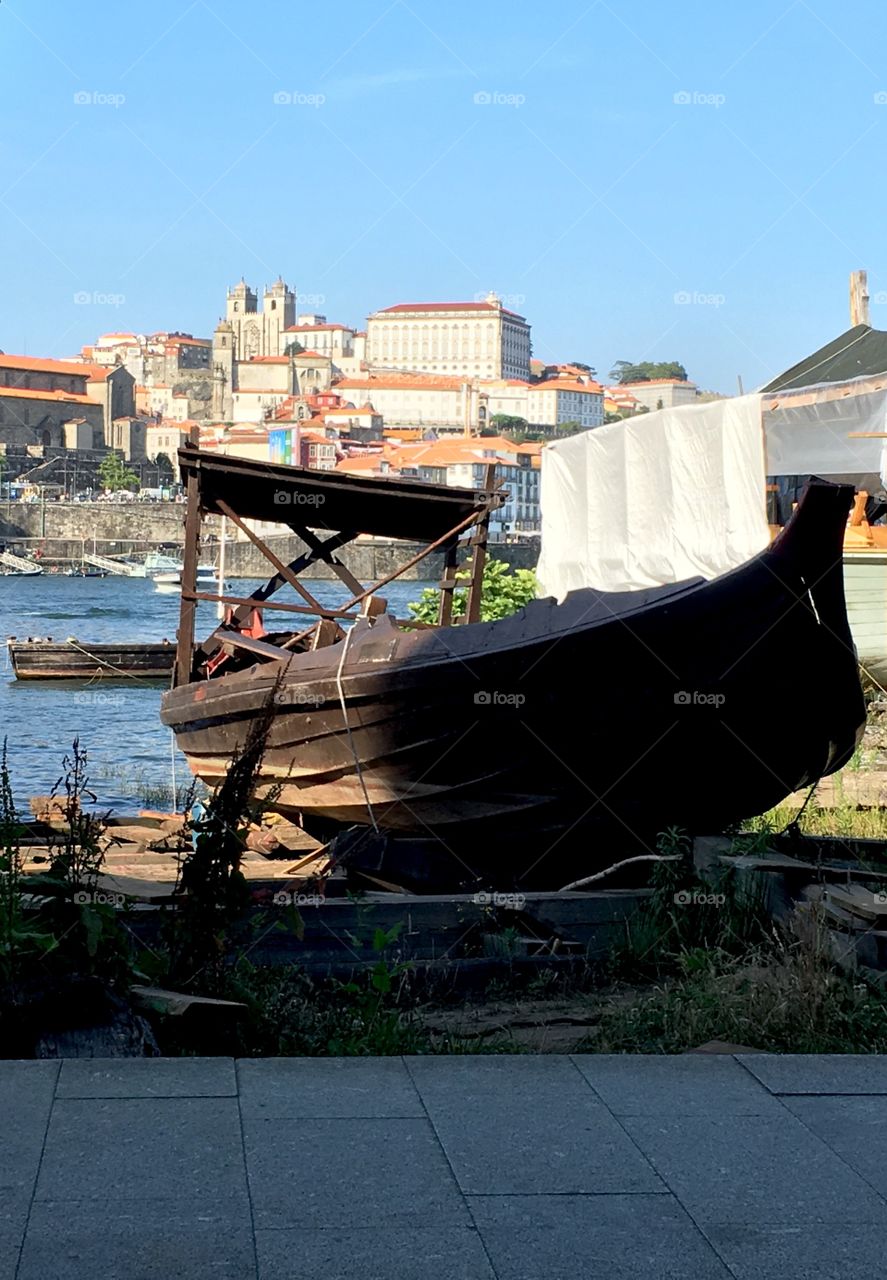 Boat in Porto 