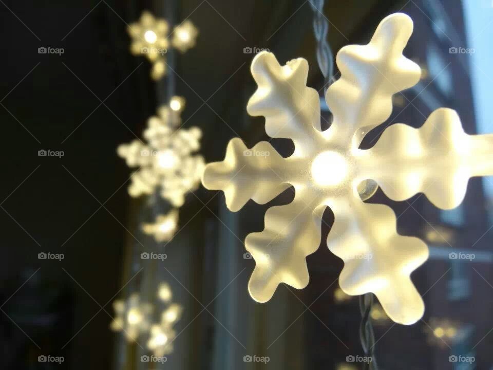 Snowflake lights