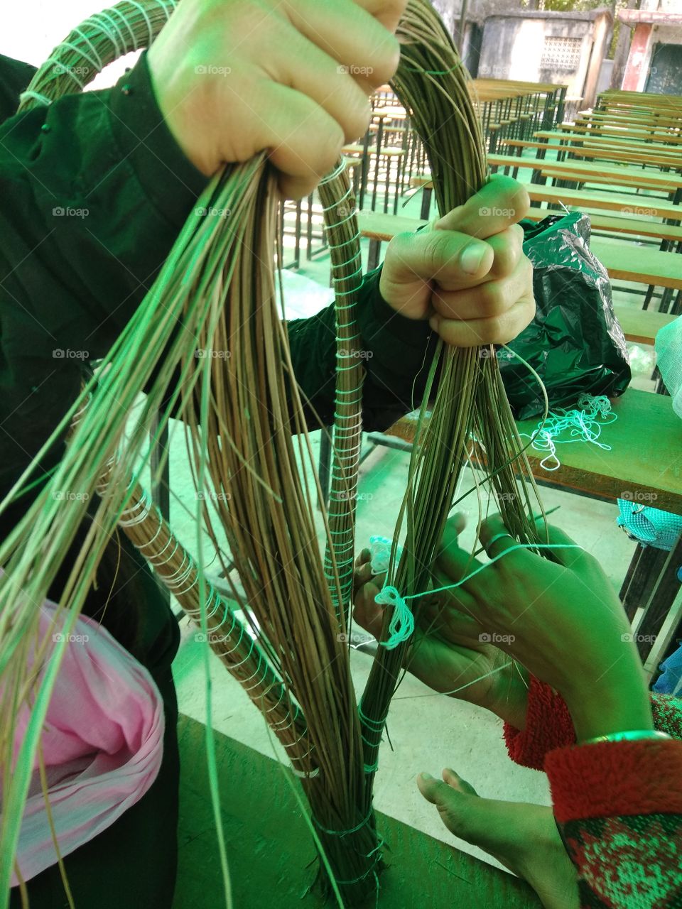 making bouquet in college students