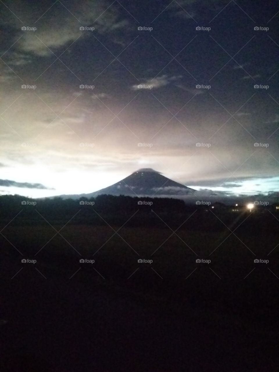 I looked like angry Mt.Fuji and the sky (。>д<)