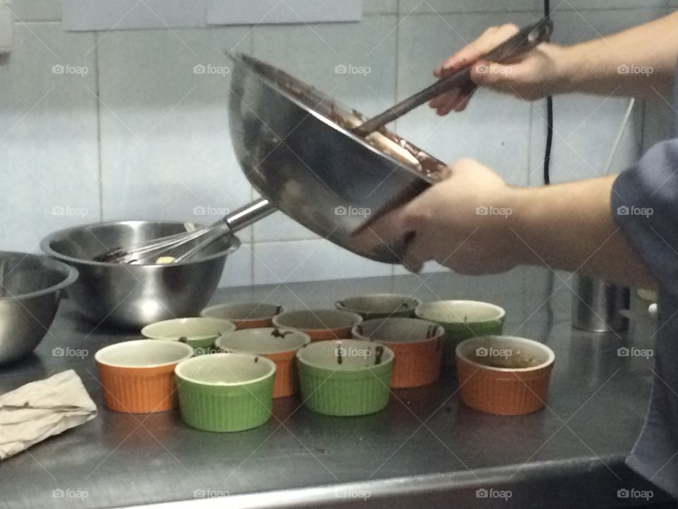 Preparing muffins 